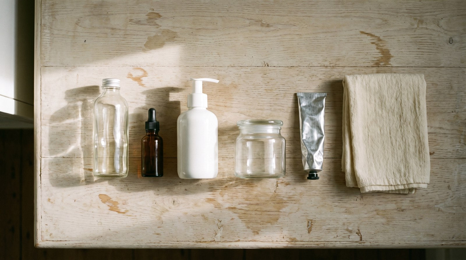 Skincare Layering Order: What Goes First (and What Never Mixes)